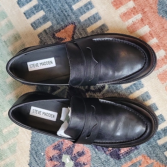 Steve Madden Black Leather Loafers - Picture 6 of 8